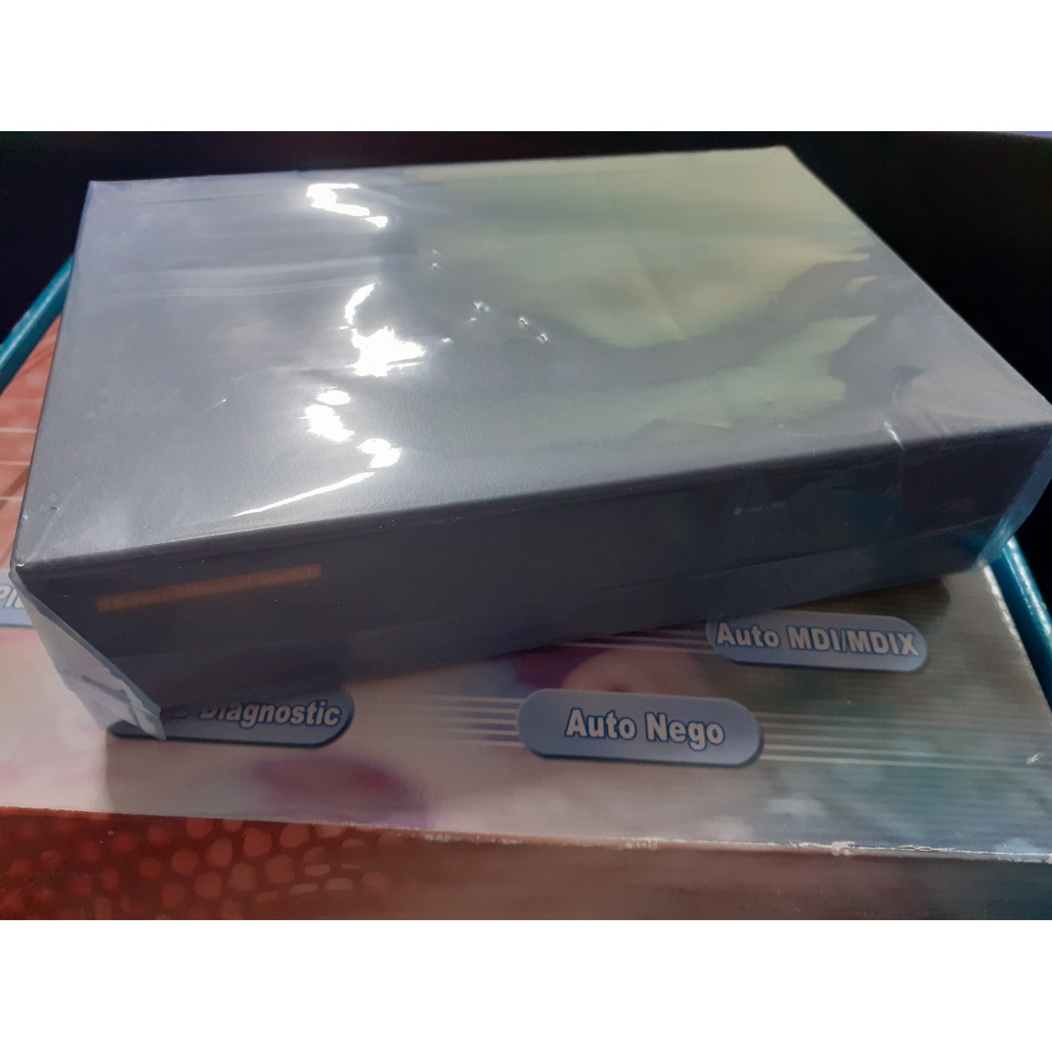 Switch 16 porturi nou in cutie 10/100Mbps